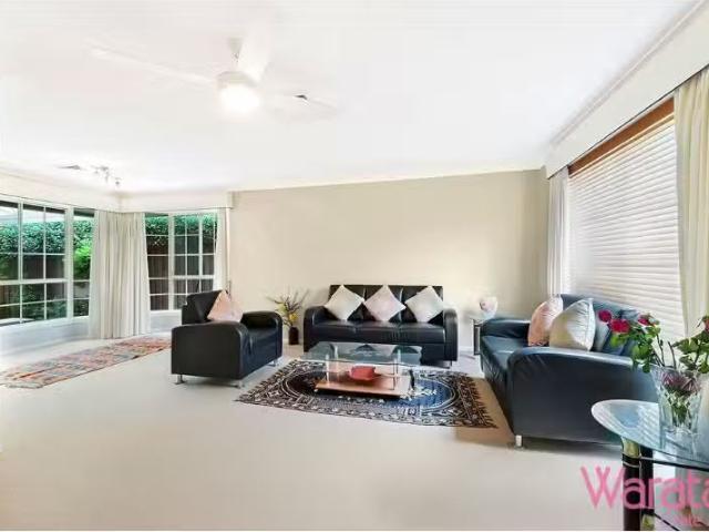 Just in! 30 Sardinia Avenue, Glenwood House for rent Listed b.