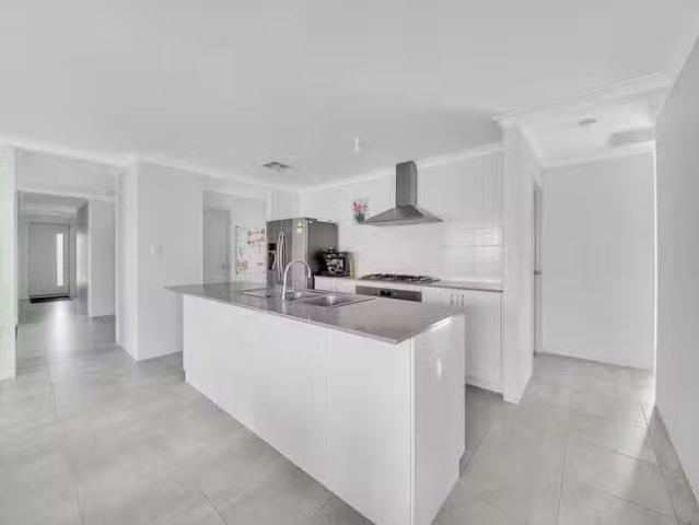 New 30 Sedano Crescent, Wellard, WA 6170