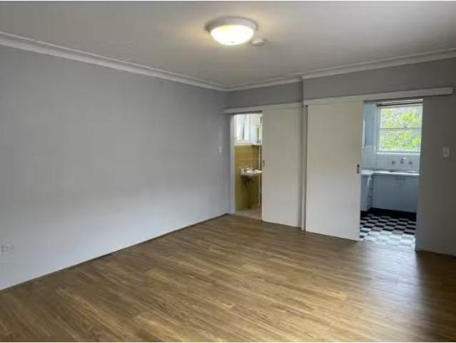 Charming 3/10 Short Street, Glebe Apartment for rent Listed b.