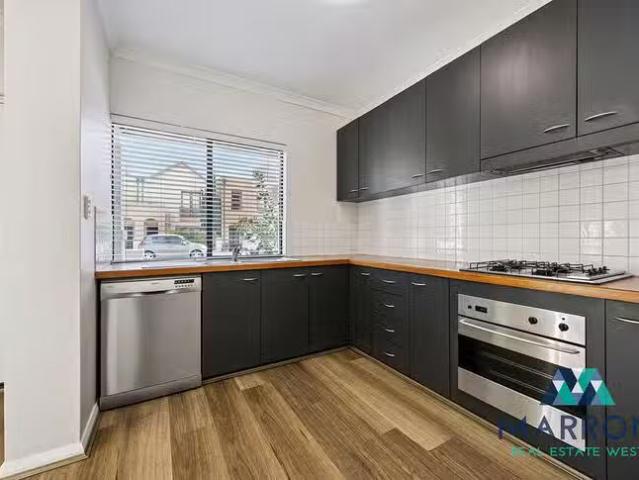 Charming 3/10 Swan Street, North Fremantle, WA 6159