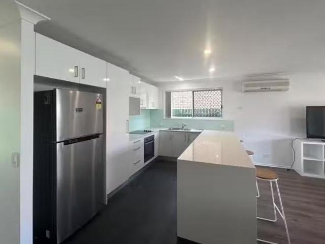 Just in! 31/154 Currumbin Creek Road, Currumbin Waters Townhou.