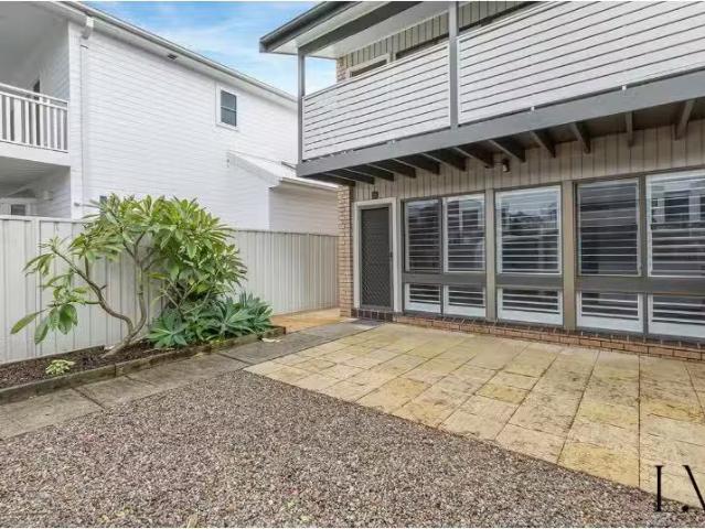 Cheap 3/115 Hobart Road, New Lambton Townhouse for rent Liste.