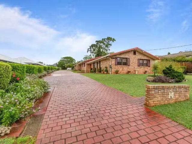 Unique 3/14 Garde Street, Centenary Heights, QLD 4350