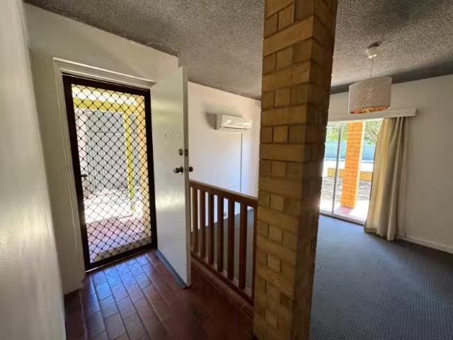 Cozy 3/15 Leader Street, Goodwood House for rent Listed by Ch.