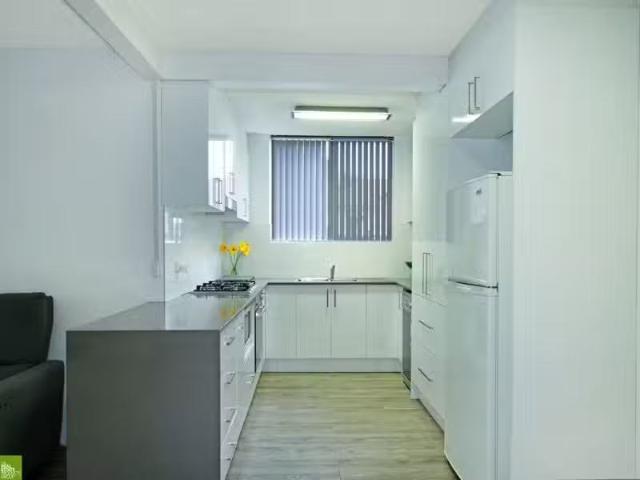 Cheap 3/189 Gipps Road, KEIRAVILLE Apartment for rent Listed.