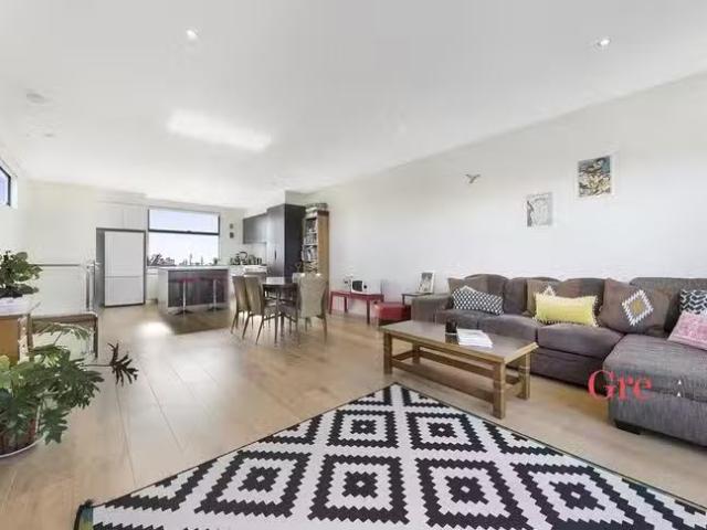 Unique 3/1 Manica Street, Brunswick West, VIC 3055
