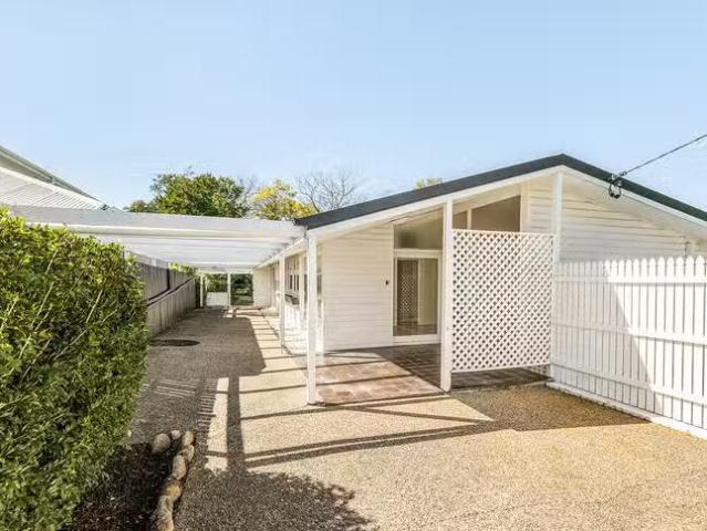 Rental! 31 Quentin Street, Chapel Hill, QLD 4069