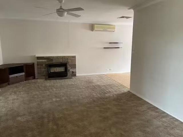 For Rent! 31 Wunnamurra Drive, Keilor East, VIC 3033