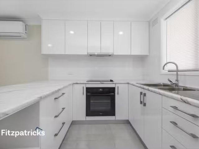 Unique 3/21 Collins Street, Turvey Park Apartment for rent Li.