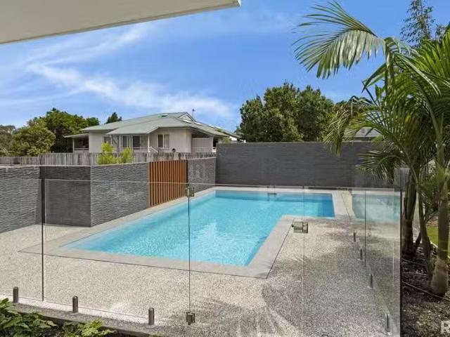 New 3/231 Government Road, Labrador, QLD 4215