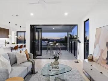 Rental! 327 Cavendish Road, Coorparoo Townhouse for rent List.