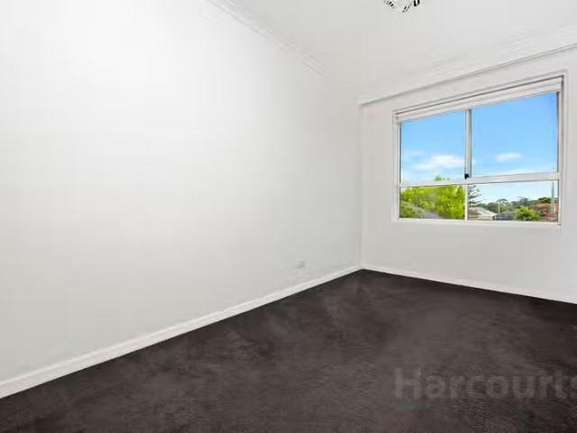 Cheap 32/437 Ballarat Rd, Sunshine VIC 3020