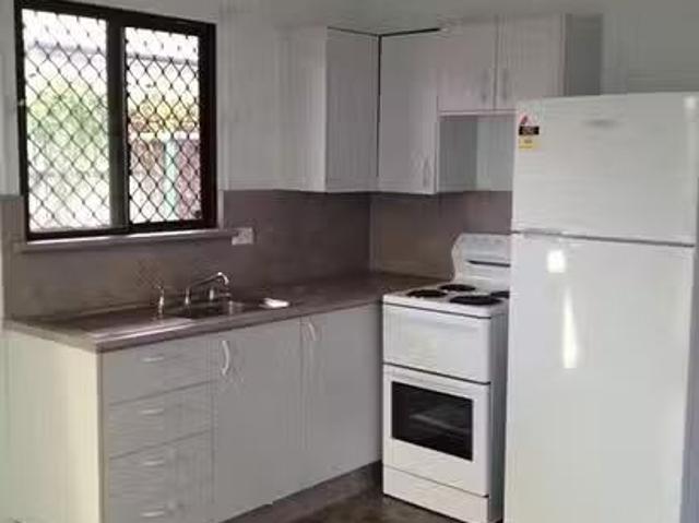 Cozy 3/24 Camooweal Street, Mornington, QLD 4825