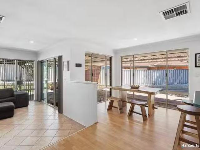 Just in! 32 Adelphi Court, Marangaroo, WA 6064