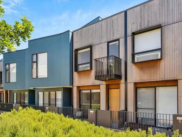 Cozy 32 Albany Lane, Port Adelaide, SA 5015