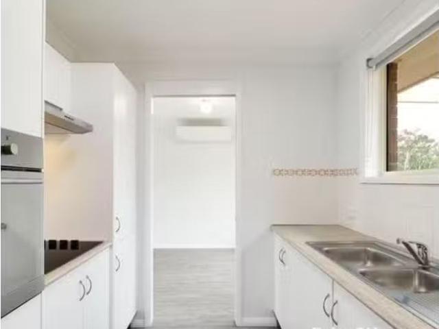 Nice 32 Amos Street, BONNELLS BAY House for rent Listed by Jy.