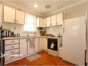 Nice 32 Renshaw Street, Goulburn House for rent Listed by Lau.