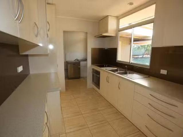Cheap 32 Stringybark Drive, Kambalda West, WA 6442