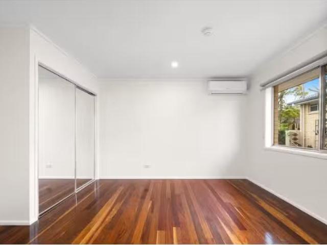 Nice 3/30 Mc Lay Street, Coorparoo Apartment for rent Listed.