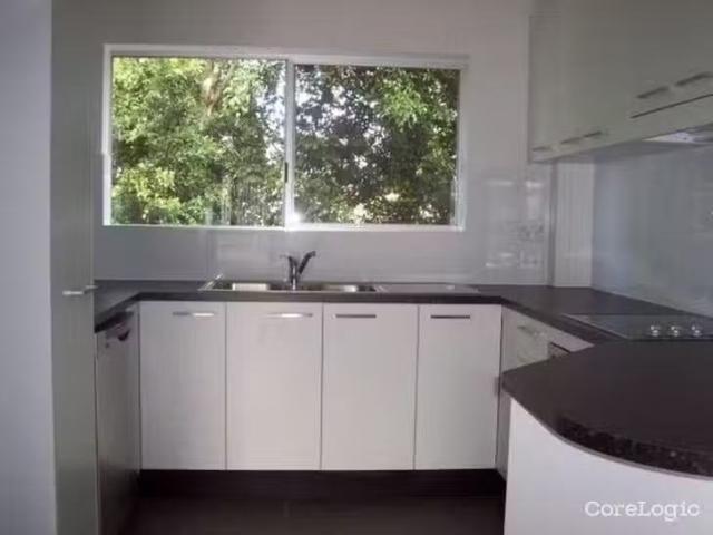 Cheap 3/32 Hood Street, Sherwood, QLD 4075