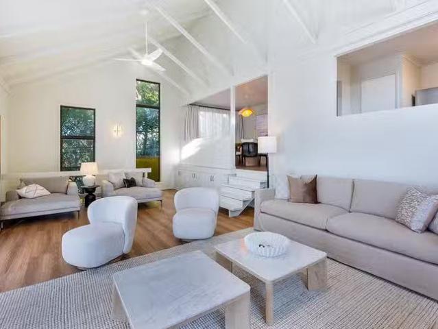 Just in! 3/38 Hill Avenue, Burleigh Heads, QLD 4220