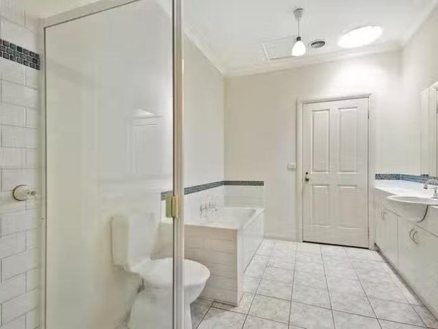 Rental! 33 Mersey Street, Box Hill North, VIC 3129