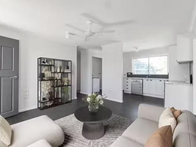 Deal! 33 Thomas Thomsen Drive, Thabeban, QLD 4670