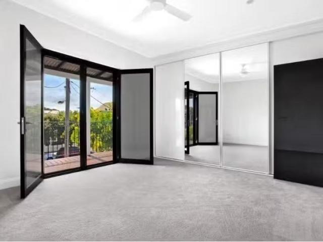 Cozy 33A Elcho Street, Hamilton Apartment for rent Listed by.