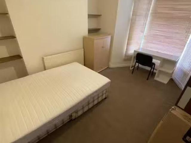 Nice 3 BA 1 bedroom house share for rent in Broadway, HOUSE SH.