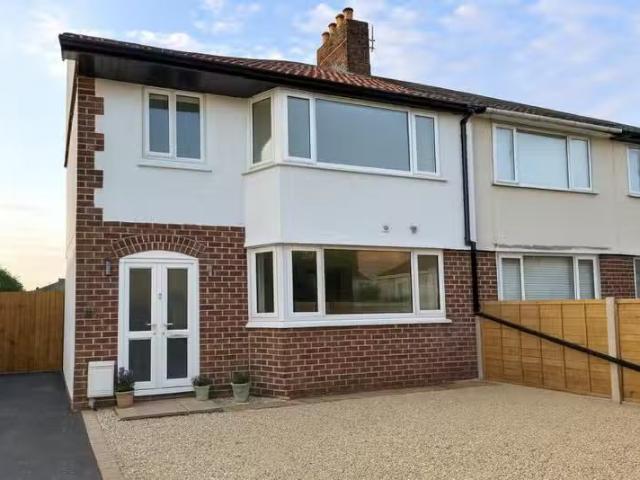 Cozy 3 BA 6 bedroom semi detached house for rent in Alberton R.