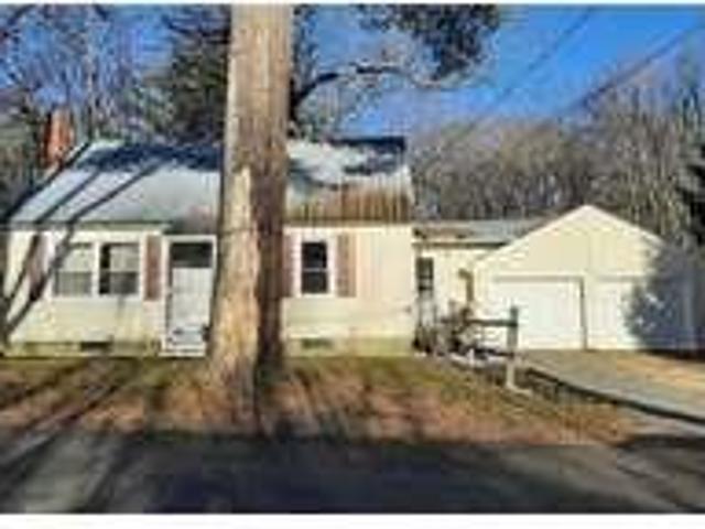 COZY 3 BED 2 BATH Home
