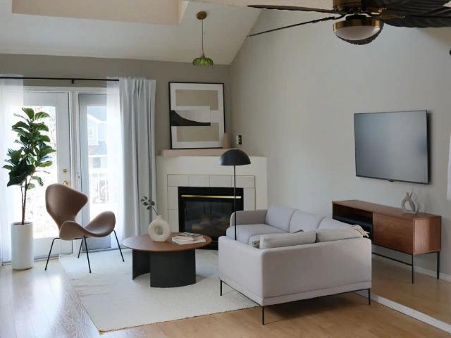 Cozy 3 bedroom 2 bath condo for rent. — 3 Bedrooms Condo Unit