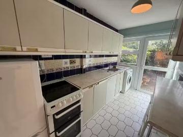 Rental! 3 bedroom terraced house for rent in Pershore Road, E.