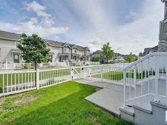 Cozy 3 bedroom townhouse
