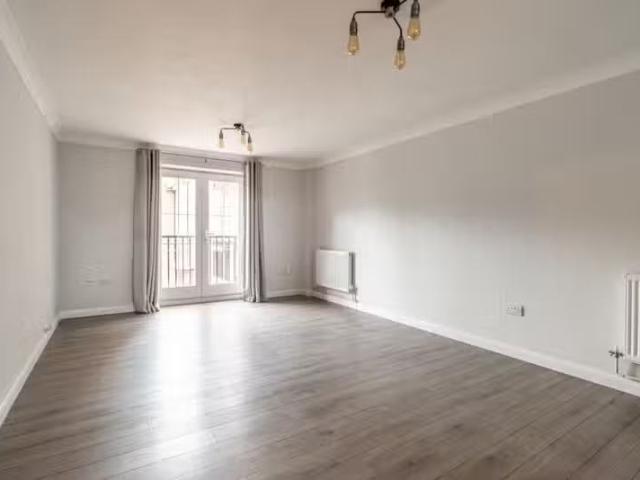 Charming 3 bedroom apartment for rent in Lime Tree Court, Lond.