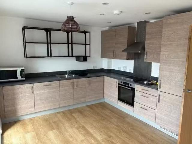 Cozy 3 bedroom flat for rent in Powell Road, London, E5