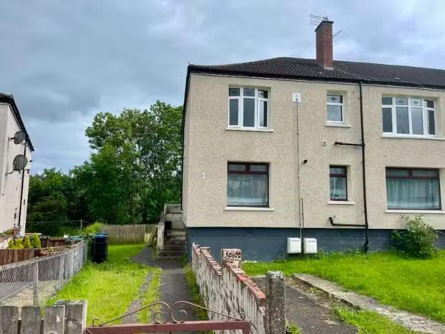 For Rent! 3 bedroom flat for rent in Wylie Crescent, Cumnock.