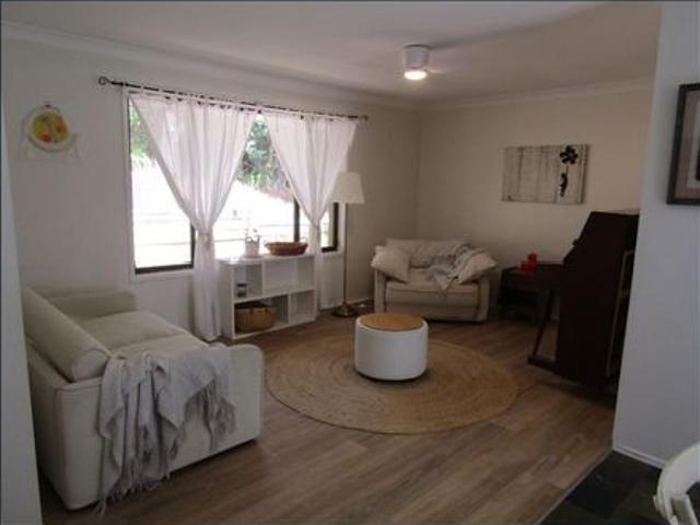 COZY 3 BEDROOM HOME IN THE HEART OF TAMBORINE MOUNTAIN