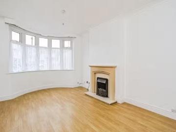 Nice 3 bedroom house for rent in Alwin Road, Rowley Regis, Wes.