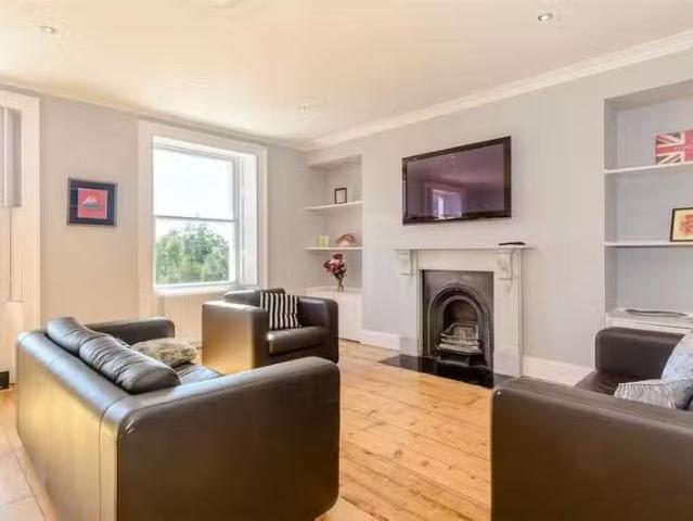 Charming 3 bedroom maisonette for rent in Raby Place, Bath, BA2
