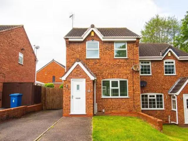 Nice 3 bedroom semi detached house for rent in Merlin Close, W.