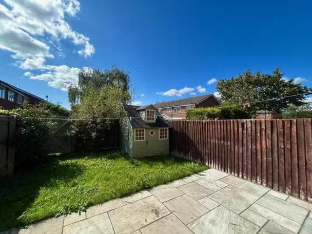 Deal! 3 bedroom semi detached house for rent in Ampfield Road.