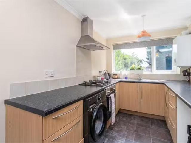 Rental! 3 bedroom semi detached house for rent in Sandgate Roa.