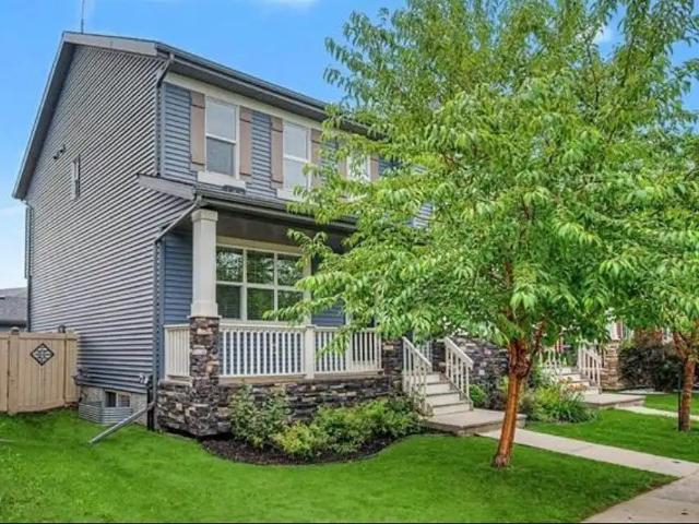 Cozy 3 Bedrooms Detached Duplex for rent — 3 Bedrooms Duplex