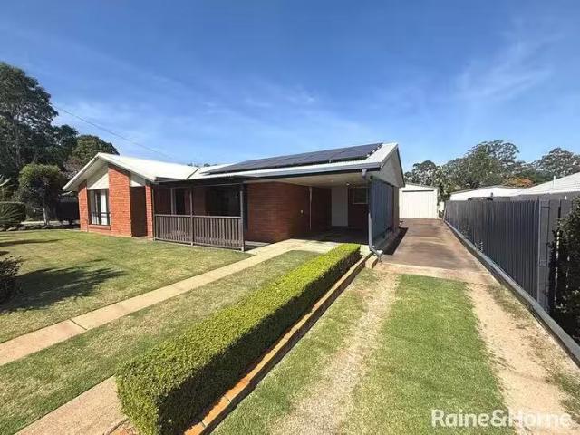 Cheap 3 BR 3 Cowie Drive, Kingaroy, QLD 4610