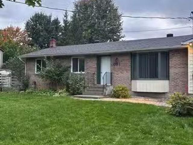Charming 3 BR 1084 Eadie Road, Russell, ON, K4R 1C3 house fo.