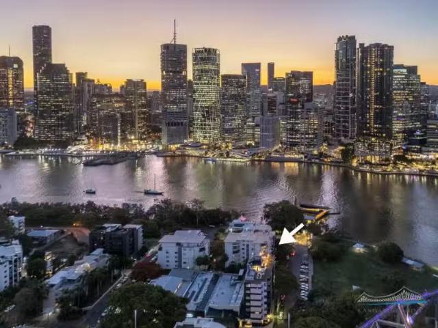 Rental! 3 BR 101/98 Holman Street, Kangaroo Point Apartment fo.