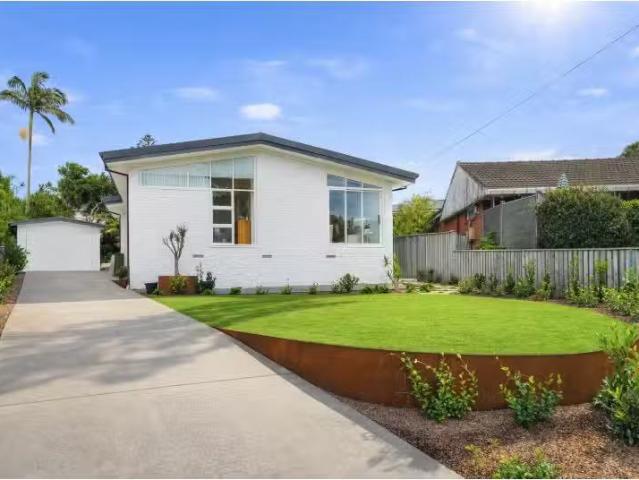 Rental! 3 BR 10 Dixon Avenue, Frenchs Forest House for rent L.