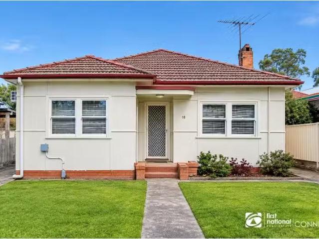 New 3 BR 10 Hawkesbury Valley Way, WINDSOR House for rent Lis.