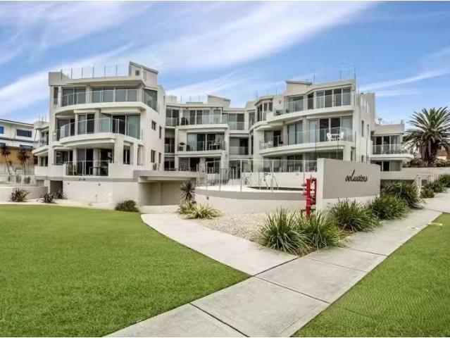 Charming 3 BR 11/87 89 Ocean Pde, The Entrance Apartment for r.